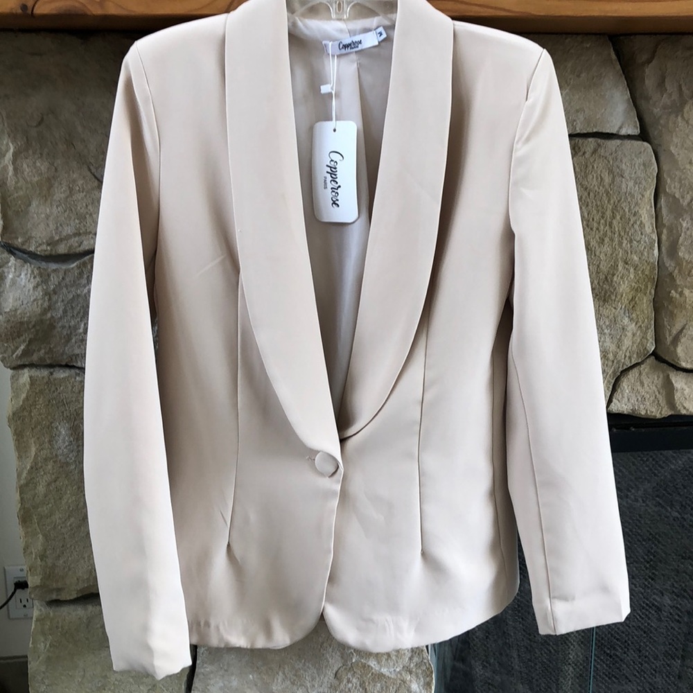 Cream tailored blazer, M, Tags on!